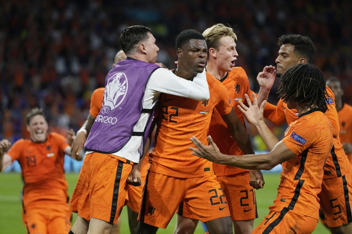 Cơn lốc màu da cam Hà Lan thắng kịch tính ngày ra quân Euro 2020 - Ảnh 5.