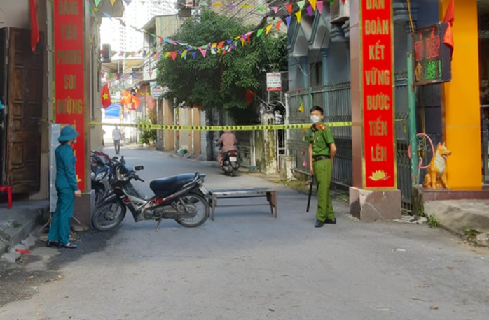 Cô gái làm nghề uốn sấy tóc dương tính SARS-CoV-2: Khởi tố vụ án làm lây lan dịch bệnh - Ảnh 1.