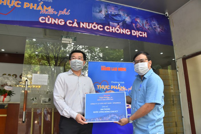 Vinamilk tham gia chương trình Thực phẩm miễn phí cùng cả nước chống dịch - Ảnh 1.