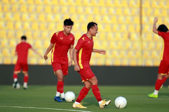 Tuấn Anh vắng mặt trong danh sách tuyển Việt Nam đăng ký gặp UAE tối nay - Ảnh 7.