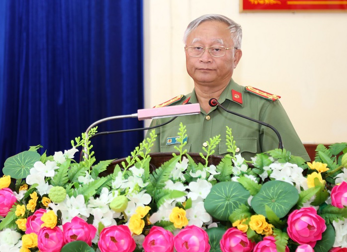 Kỷ luật nguyên Giám đốc Công an tỉnh Gia Lai Vũ Văn Lâu - Ảnh 1.