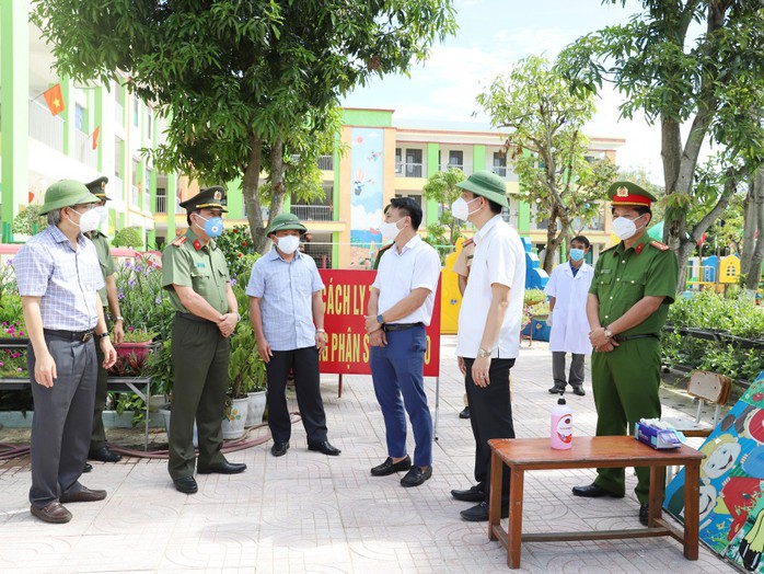 Hà Tĩnh sẽ xử lý nghiêm các hành vi vi phạm phòng chống dịch Covid-19 - Ảnh 1.