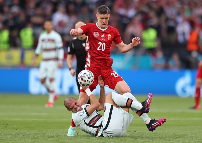 Bồ Đào Nha – Hungary 3-0: Cú đúp đưa Ronaldo vào lịch sử - Ảnh 1. Bồ Đào Nha – Hungary 3-0: Cú đúp đưa Ronaldo vào lịch sử - Ảnh 1.