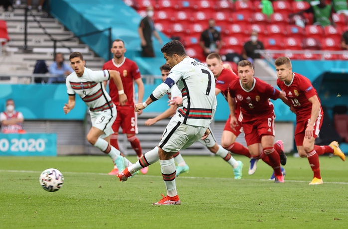 Bồ Đào Nha – Hungary 3-0: Cú đúp đưa Ronaldo vào lịch sử - Ảnh 5.