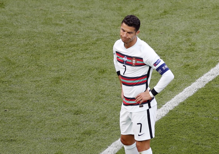 Bồ Đào Nha – Hungary 3-0: Cú đúp đưa Ronaldo vào lịch sử - Ảnh 3.