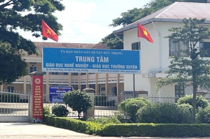 Bắt giám đốc Trung tâm Giáo dục nghề huyện Đức Trọng - Lâm Đồng - Ảnh 2.