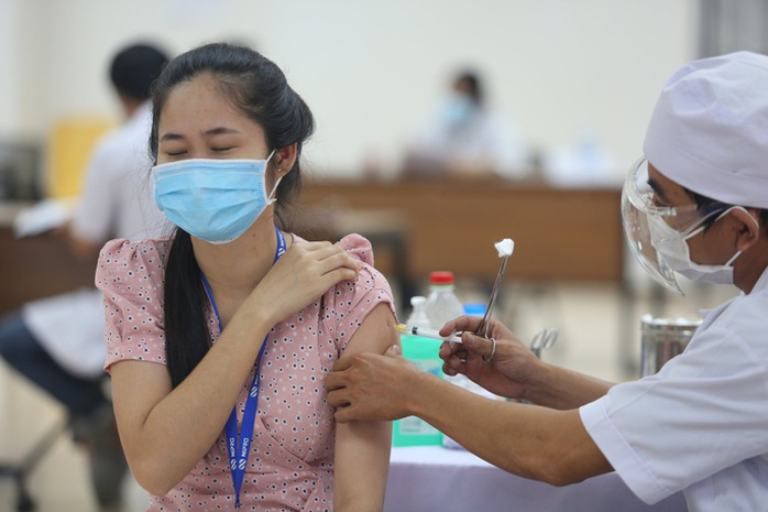TP HCM: Thêm nhiều ca nhiễm SARS-CoV-2 liên quan chung cư Ehome 3 - Ảnh 1. TP HCM: Thêm nhiều ca nhiễm SARS-CoV-2 liên quan chung cư Ehome 3 - Ảnh 1.
