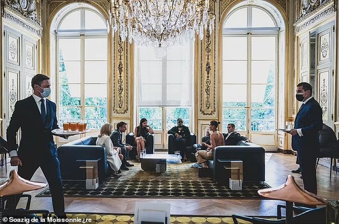 Vợ chồng Justin Bieber gây sốc khi diện kiến Tổng thống Pháp - Ảnh 5.