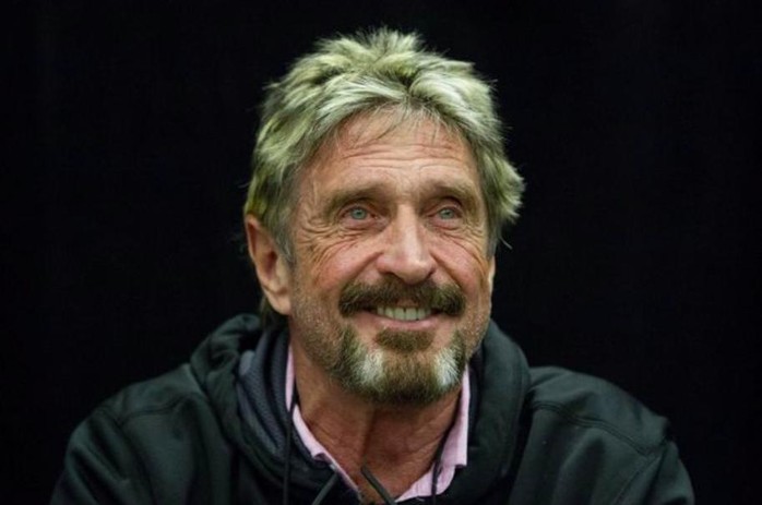 “Trùm bảo mật” John McAfee tự sát trong tù - Ảnh 1.