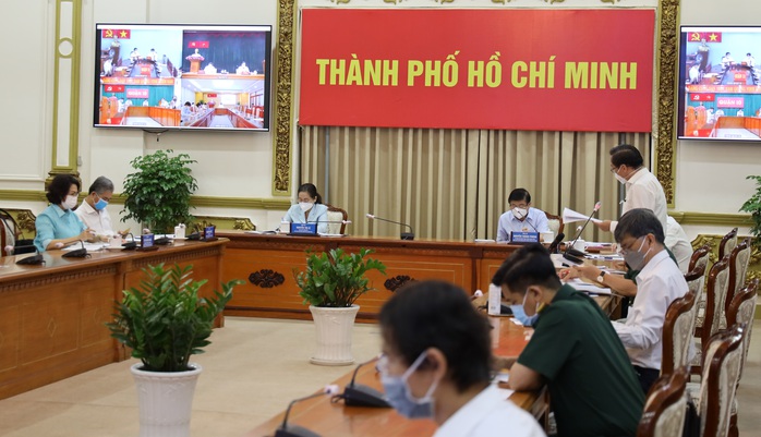 Bí thư Thành ủy TP HCM: Mở chiến dịch cao điểm truy vết, xét nghiệm tìm F0 - Ảnh 1.