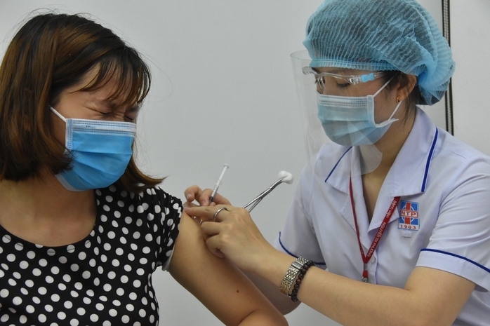 TP HCM: 93.264 người hoãn tiêm vắc-xin phòng Covid-19 qua khám sàng lọc - Ảnh 1.