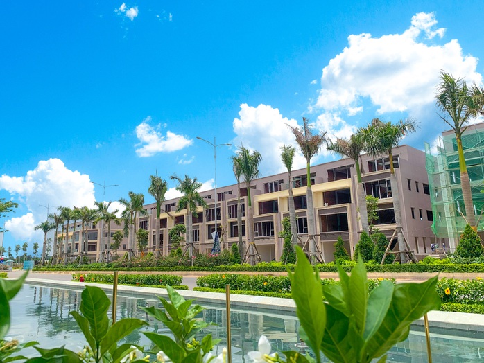 Sẵn sàng bàn giao những căn shophouse đầu tiên tại Gem Sky World - Ảnh 1. Sẵn sàng bàn giao những căn shophouse đầu tiên tại Gem Sky World - Ảnh 1.