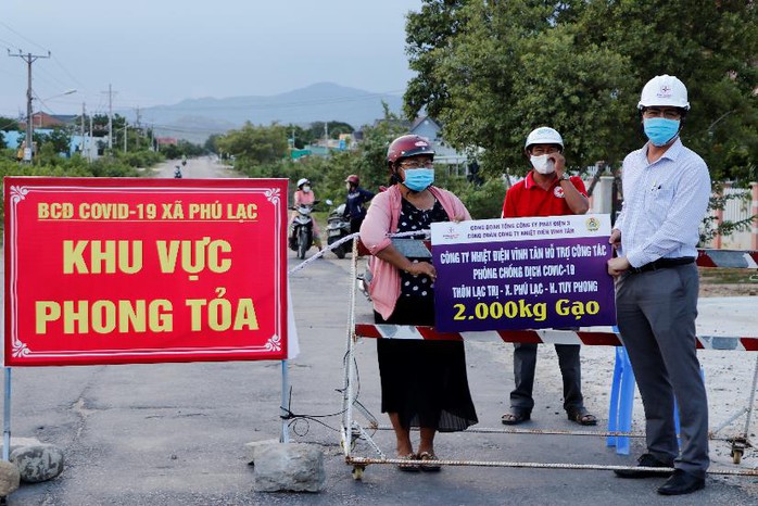Nhiệt điện Vĩnh Tân vừa bảo đảm sản xuất vừa hỗ trợ phòng, chống dịch Covid-19 - Ảnh 2. Nhiệt điện Vĩnh Tân vừa bảo đảm sản xuất vừa hỗ trợ phòng, chống dịch Covid-19 - Ảnh 2.