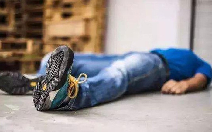 Sang nhà hàng xóm tránh nắng nóng, người đàn ông tử vong trong lúc ngủ - Ảnh 1. Sang nhà hàng xóm tránh nắng nóng, người đàn ông tử vong trong lúc ngủ - Ảnh 1.