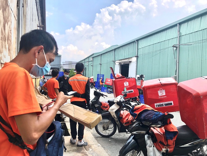 Bán hàng online, shipper nổ đơn liên tục giữa mùa dịch - Ảnh 2.