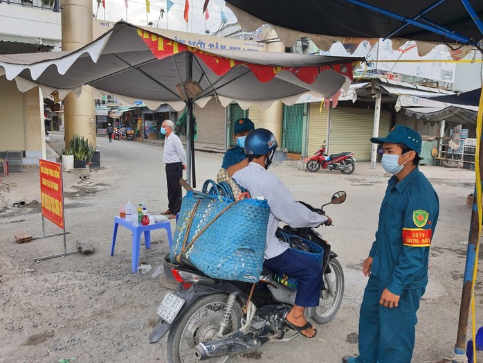 An Giang giãn cách xã hội, Tiền Giang thí điểm cách ly F1 tại nhà - Ảnh 2.