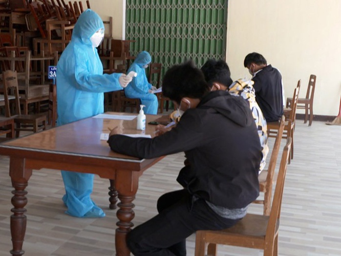 Từ TP HCM về Bình Định, thanh niên mắc Covid-19 lây bệnh cho hàng loạt người thân - Ảnh 2.