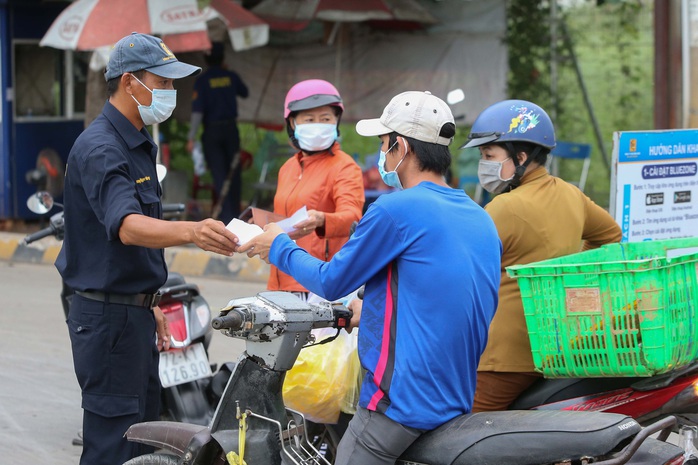 TP HCM: Tiếp tục truy tìm khẩn những người từng đến chợ Bình Điền - Ảnh 1.