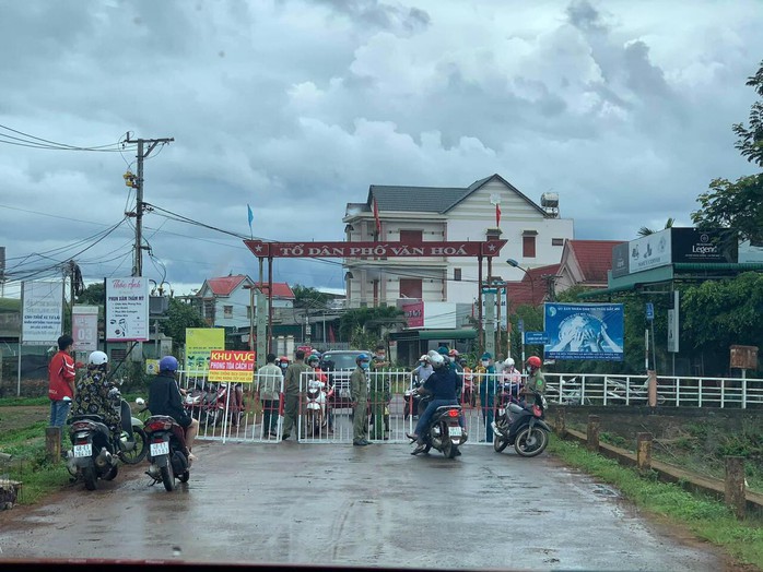 Đắk Nông cách ly, phong tỏa nhiều khu vực với hàng ngàn hộ dân vì Covid-19 - Ảnh 1.