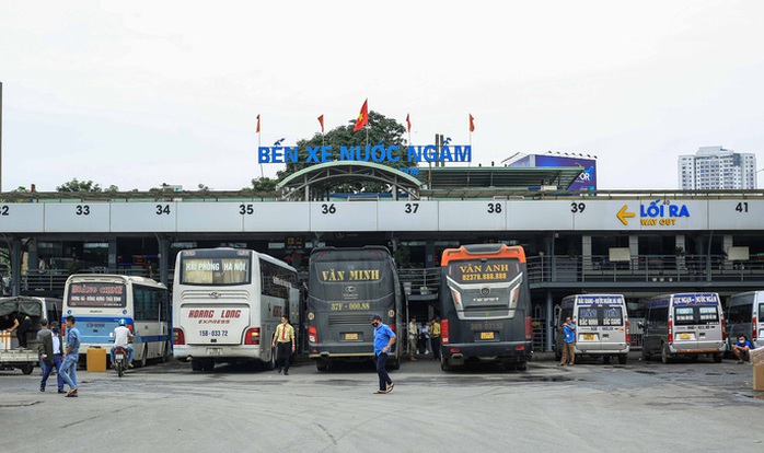 Hà Nội dừng xe khách đi 37 tỉnh, thành phố - Ảnh 1.