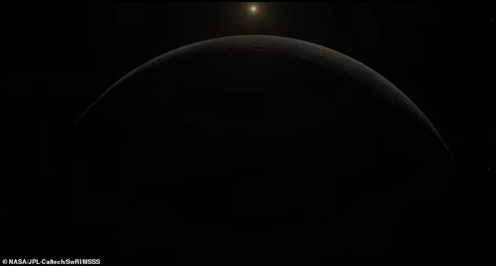 Những bức ảnh tuyệt đẹp về mặt trăng lớn nhất Hệ Mặt trời - Ảnh 4.