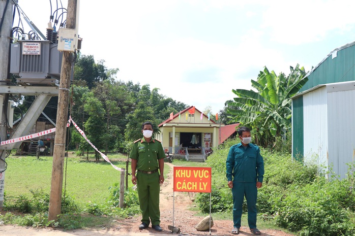 Nhân viên y tế nghi mắc Covid-19, phong tỏa 1 trung tâm y tế ở Đắk Lắk - Ảnh 1.