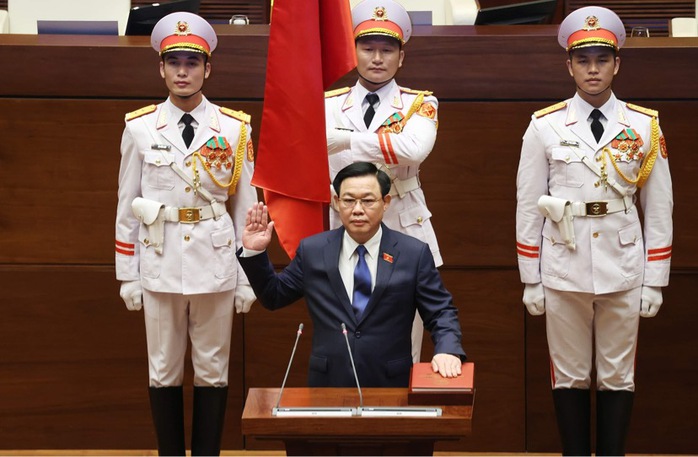 CLIP: Chủ tịch Quốc hội khoá XV Vương Đình Huệ tuyên thệ nhậm chức - Ảnh 2.