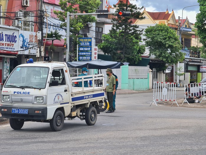 Thêm 2 huyện ở Quảng Bình giãn cách xã hội để phòng dịch Covid-19 - Ảnh 1.