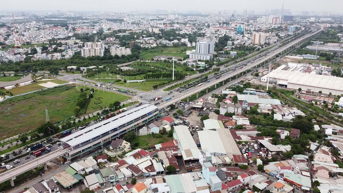 TP HCM vẫn khó kiểm soát chủ đầu tư nhà ở bán ‘lúa non’ - Ảnh 1. TP HCM vẫn khó kiểm soát chủ đầu tư nhà ở bán ‘lúa non’ - Ảnh 1.
