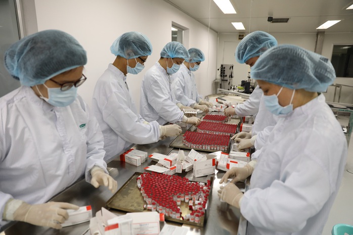 Nga, Mỹ và Nhật Bản chuyển giao công nghệ sản xuất vắc-xin Covid-19 cho Việt Nam - Ảnh 1.