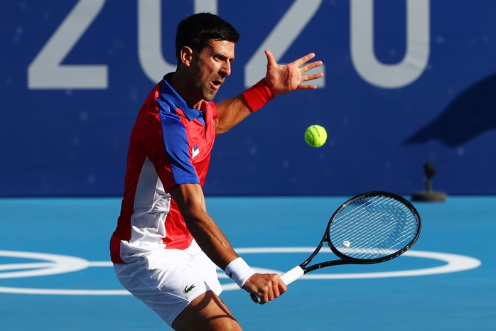 Djokovic vào tứ kết Olympic Tokyo 2020 - Ảnh 1.