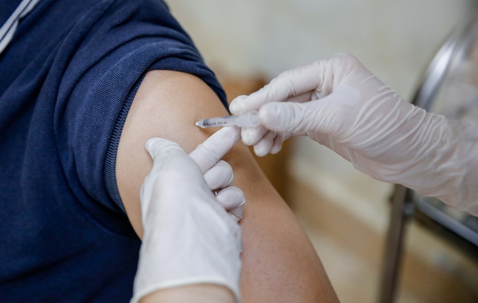 CLIP: Hà Nội bắt đầu tiêm vắc-xin Covid-19 diện rộng cho người dân - Ảnh 15.