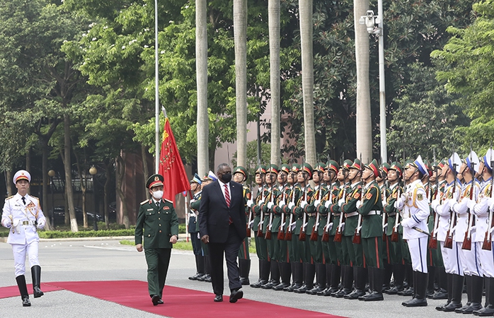 Hai bộ trưởng quốc phòng Việt Nam - Mỹ hội đàm - Ảnh 1.