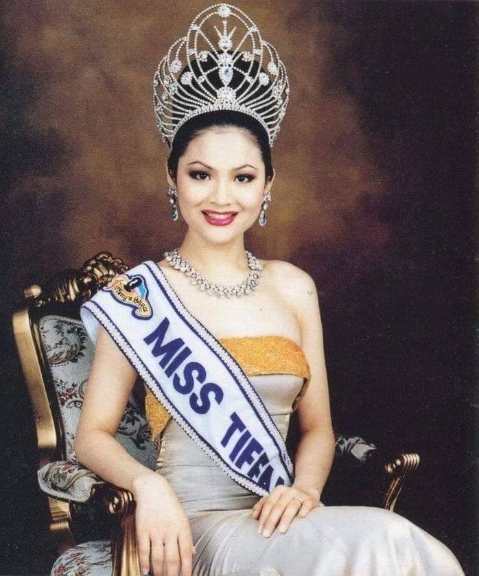 Hoa hậu chuyển giới đầu tiên của Thái Lan qua đời ở tuổi 47 - Ảnh 1.