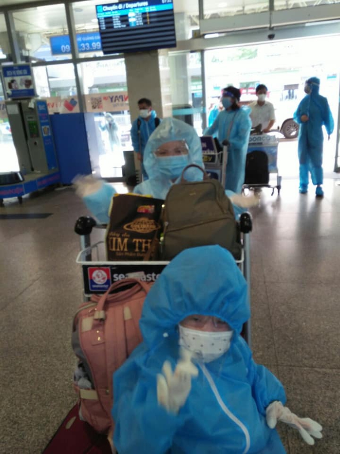 Người thuê 2 máy bay đưa đồng hương về Quảng Nam: Sẽ giúp người nghèo tới khi ôm nải chuối! - Ảnh 2.