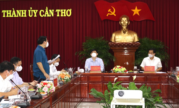 Bộ trưởng Nguyễn Thanh Long: Thực hiện Chỉ thị 16 càng nghiêm thì càng đỡ lây nhiễm - Ảnh 2.