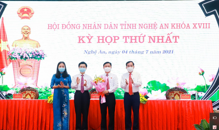 Ông Thái Thanh Quý được bầu giữ chức Chủ tịch HĐND tỉnh Nghệ An - Ảnh 1.