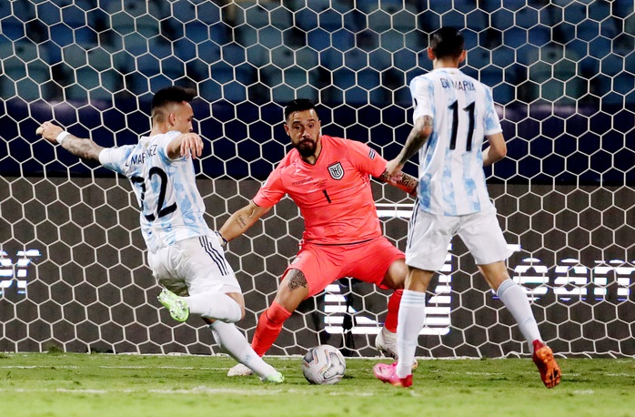 Messi trình diễn siêu hạng, Argentina hạ Ecuador vào bán kết Copa America - Ảnh 5.