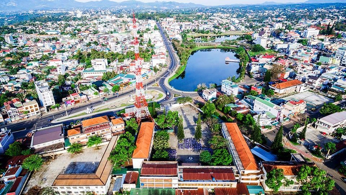 Lâm Đồng: Yêu cầu đình chỉ công tác bí thư, chủ tịch phường vì cho người cách ly tại nhà - Ảnh 2.