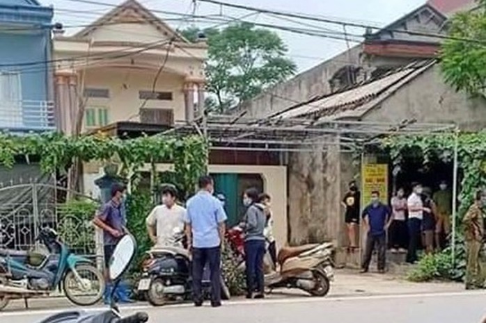 Phát hiện người đàn ông và phụ nữ là hàng xóm tử vong trong nhà - Ảnh 1.