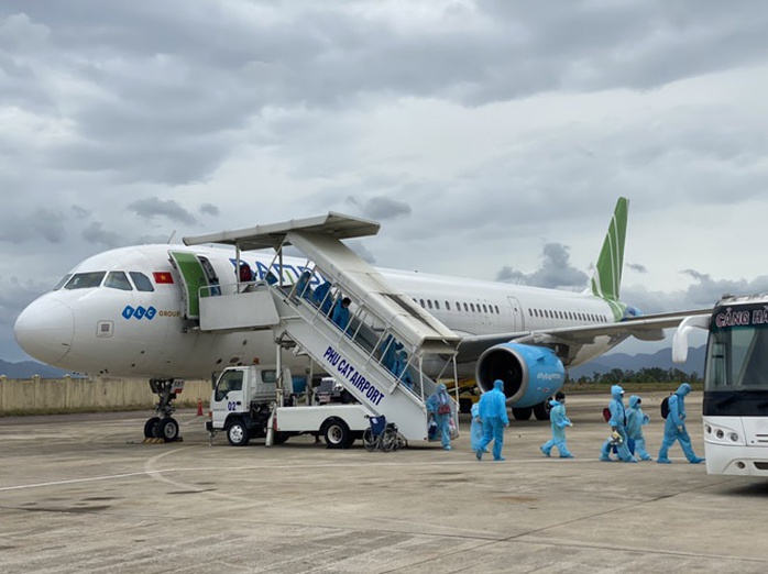 Bình Định tiếp tục thuê 5 chuyến bay đón gần 1.000 công dân từ TP HCM về quê - Ảnh 2.