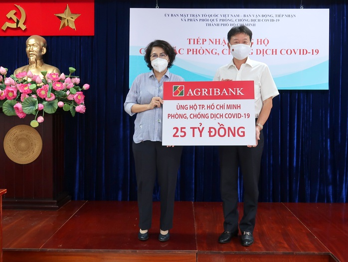 Agribank ủng hộ TP HCM 25 tỉ đồng phòng, chống dịch Covid-19 - Ảnh 1. Agribank ủng hộ TP HCM 25 tỉ đồng phòng, chống dịch Covid-19 - Ảnh 1.
