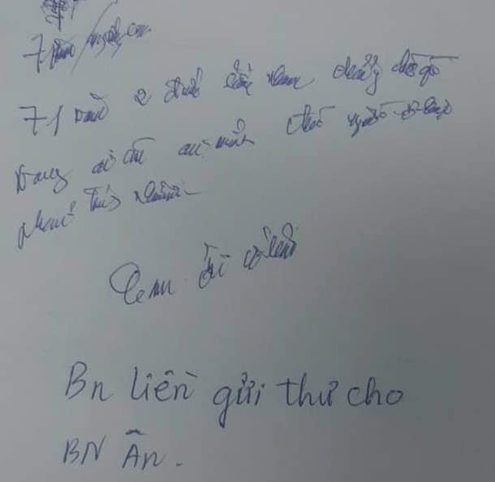 Câu chuyện xúc động của vợ chồng lớn tuổi mắc Covid-19 ở phòng cấp cứu - Ảnh 1.