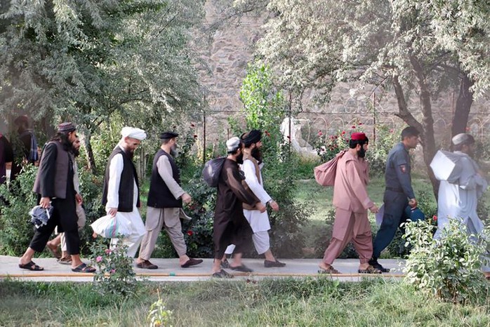 Taliban siêu giàu kiếm tiền ở đâu? - Ảnh 4.