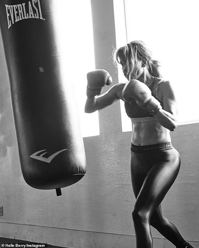 “Miêu nữ” Halle Berry bị nữ võ sĩ khởi kiện vì vai diễn - Ảnh 4.