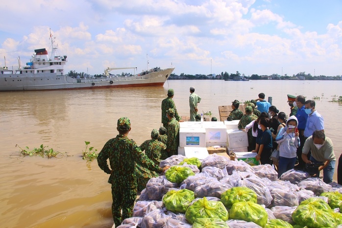 Hải quân kết nối tiêu thụ hơn 60 tấn nông sản cho Đồng Tháp - Ảnh 5.