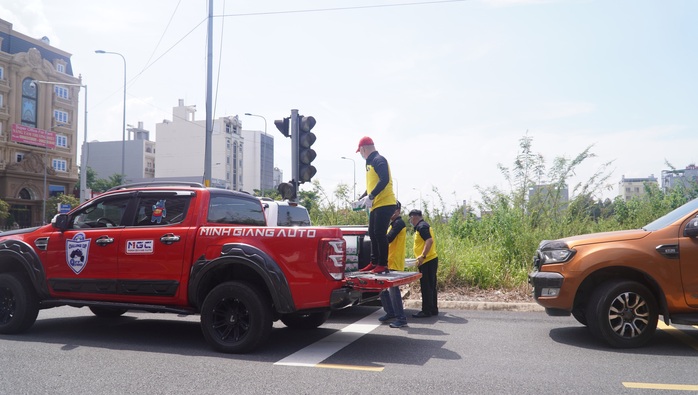 TP Thủ Đức: Ra mắt đội xe tình nguyện phục vụ an sinh xã hội phòng chống Covid-19 - Ảnh 7.