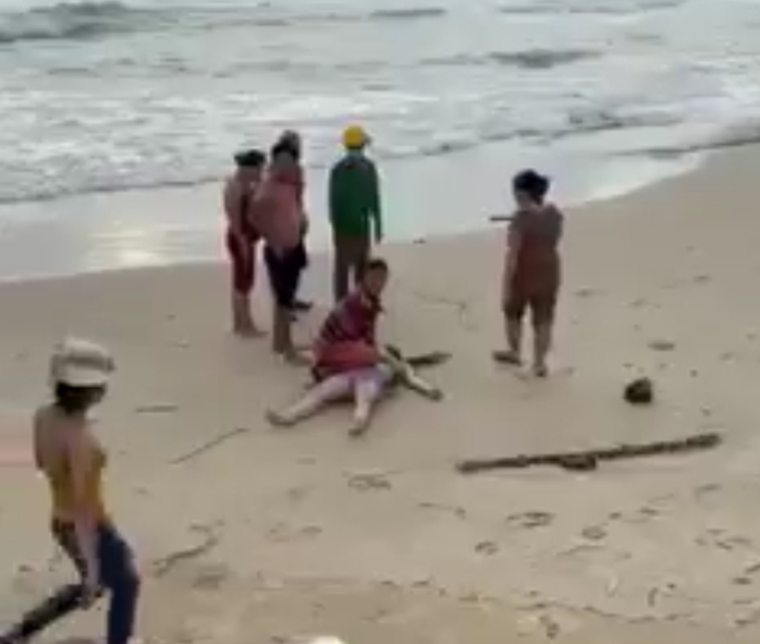 Ba người quê An Giang tử vong khi tắm biển ở Phú Quốc - Ảnh 1.