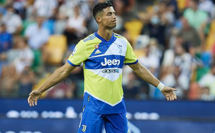Juventus gởi tâm thư chia tay Ronaldo, CĐV nghẹn ngào xúc động - Ảnh 1.