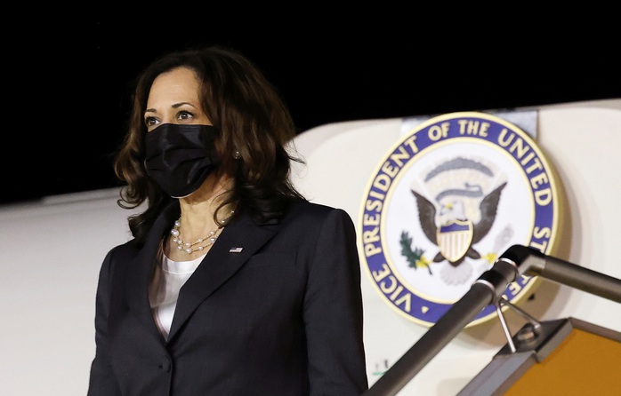 Không lực 2 của Phó Tổng thống Mỹ Kamala Harris tới Nội Bài - Ảnh 6.